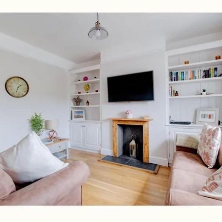 Charming 3-Bed Cottage In 斯沃尼奇 外观 照片