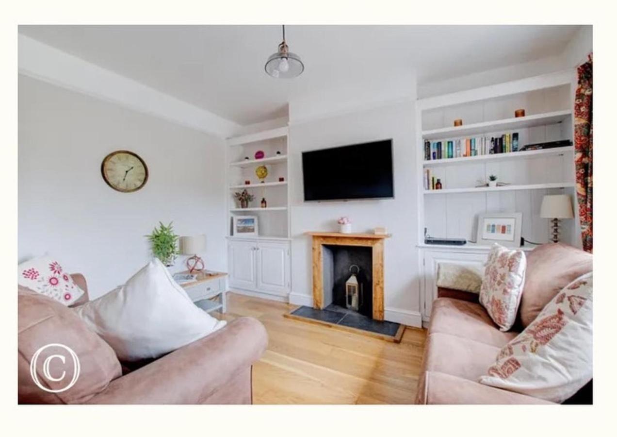 Charming 3-Bed Cottage In 斯沃尼奇 外观 照片